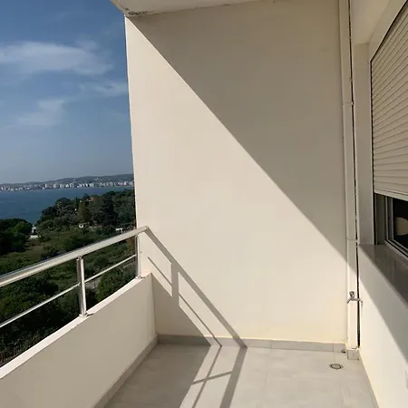 Relax In 4 *